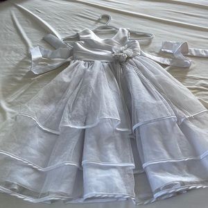 Girls flower girl/special occasion dress
